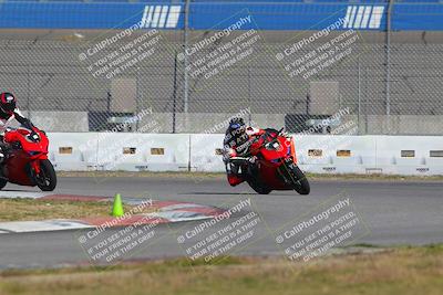 media/Nov-26-2022-Fastrack Riders (Sat) [[b001e85eef]]/Level 2/Session 3 Outside Turn 9/